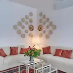 Villa Rosa With Air Conditioning And View