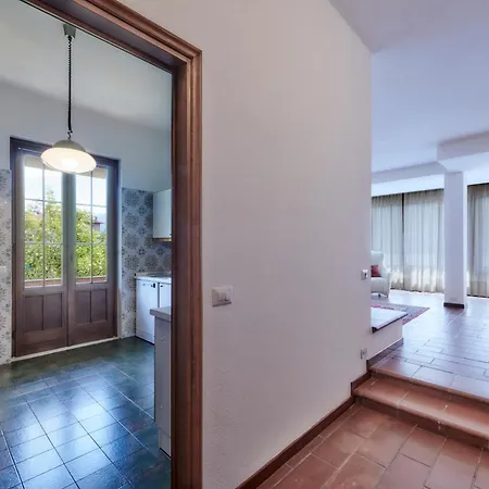 Villa Rosa With Air Conditioning And View *