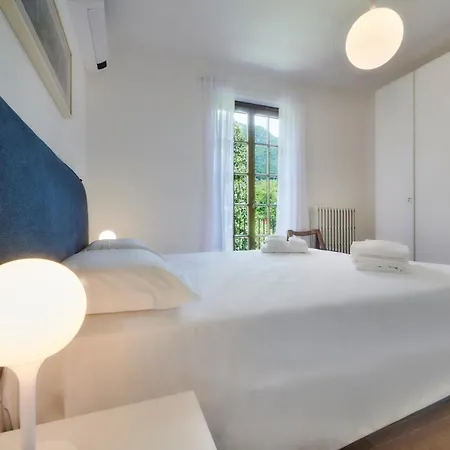 Rosa With Air Conditioning And View Villa Lierna