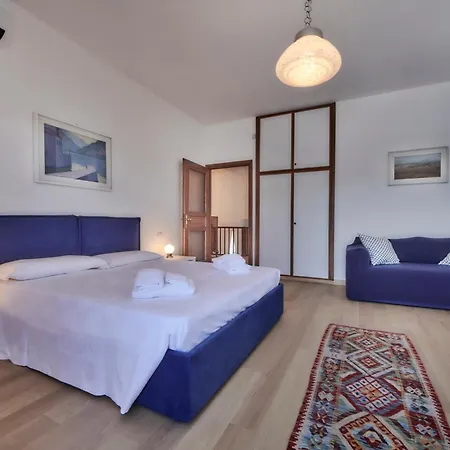 Villa Rosa With Air Conditioning And View *