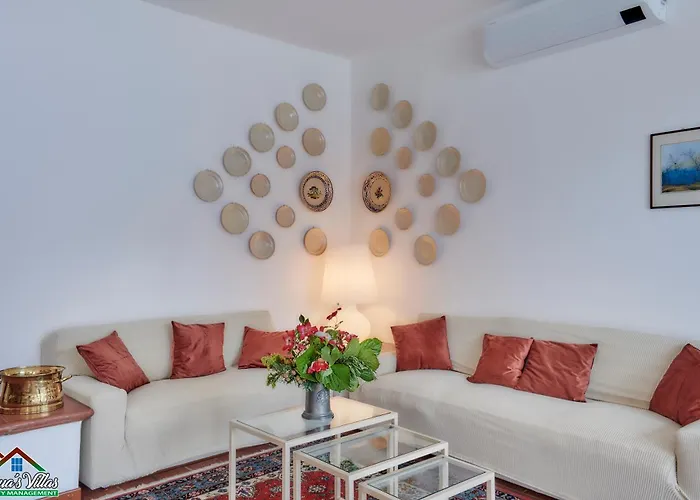 Villa Rosa With Air Conditioning And View