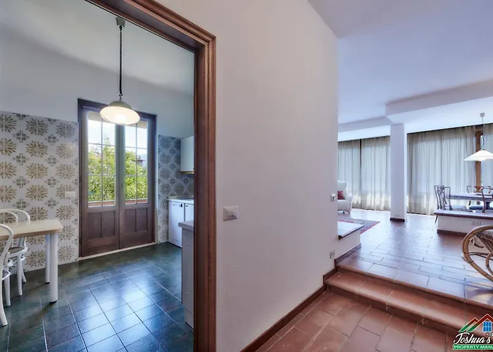 Villa Rosa With Air Conditioning And View *