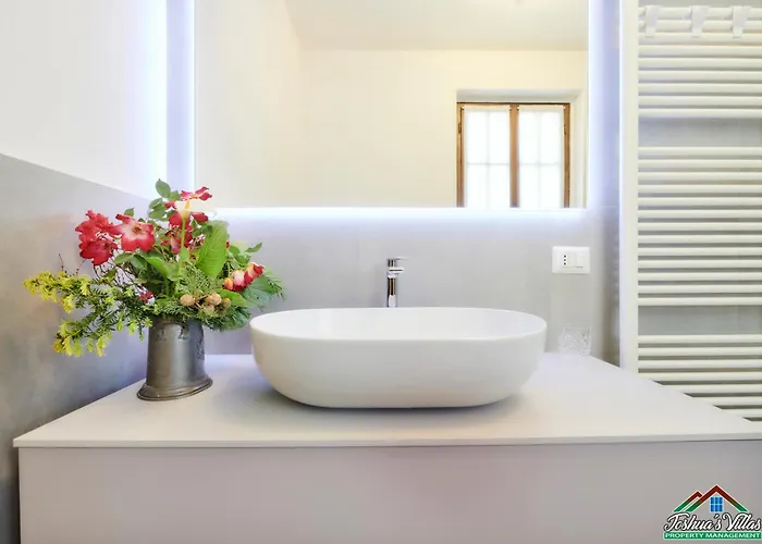 Villa Rosa With Air Conditioning And View