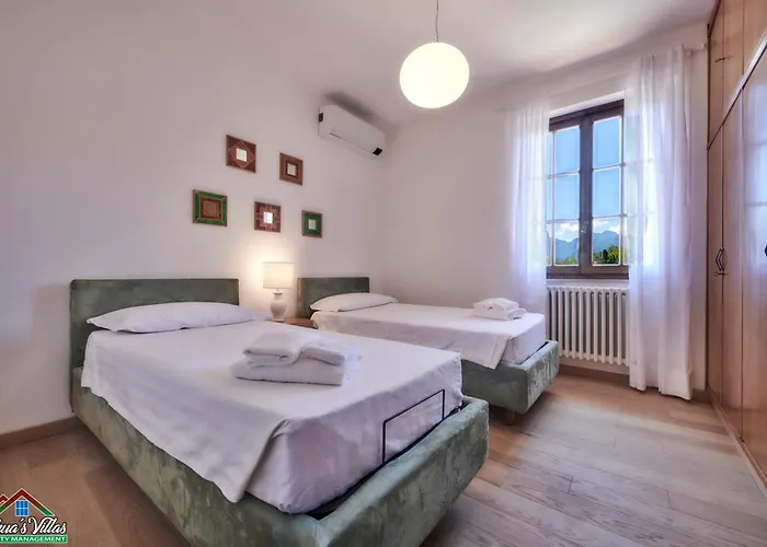 Villa Rosa With Air Conditioning And View *