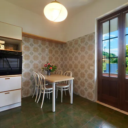 Rosa With Air Conditioning And View Lierna